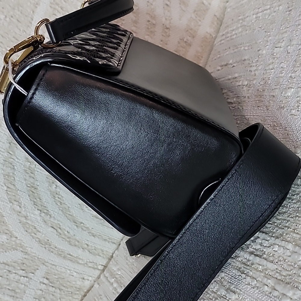 Louis Vuitton Twist 1854 Limited Edition Black and White Shoulder Bag - Picture 8 of 15
